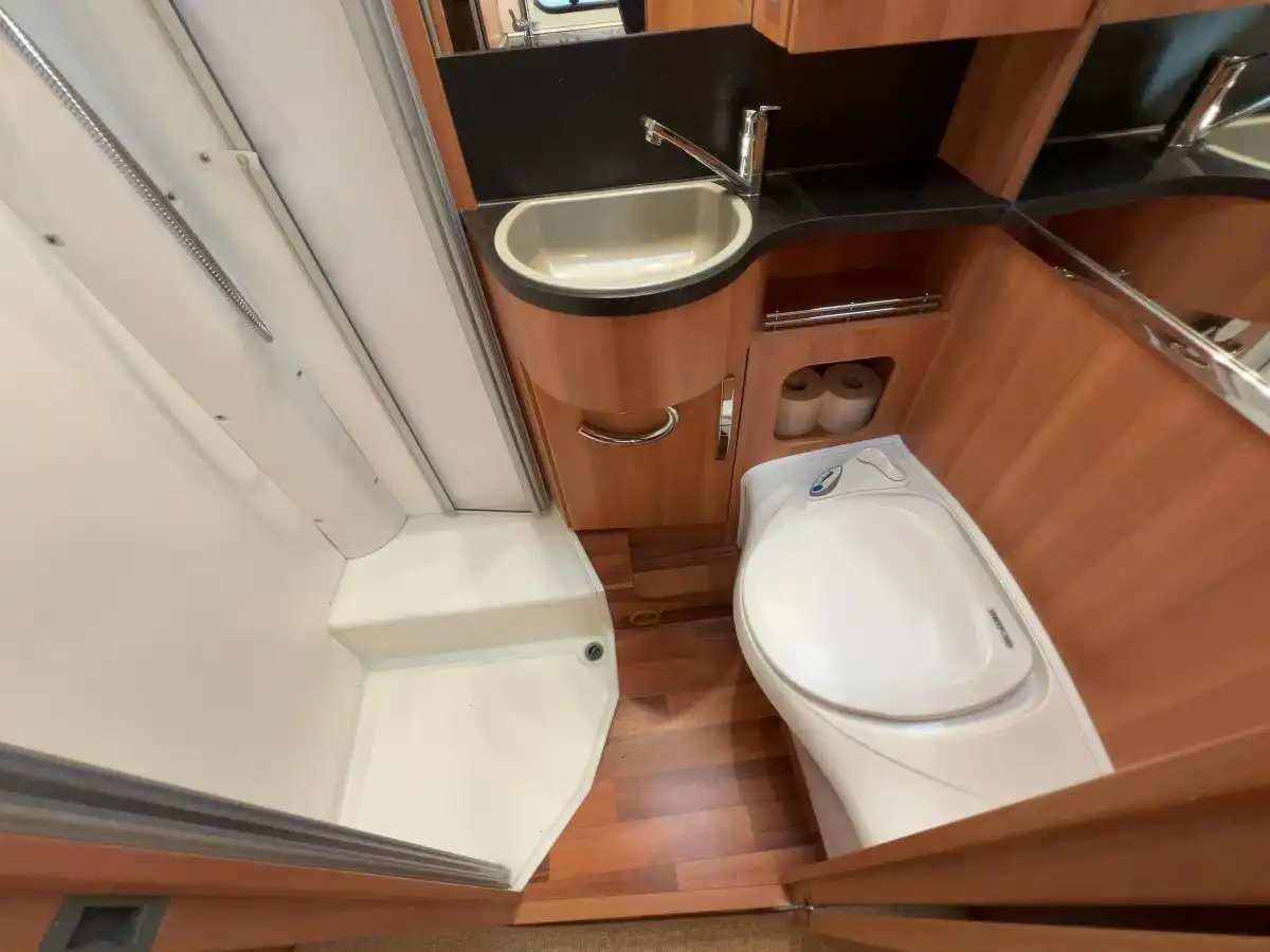 HYMER-ERIBA T 674 CL Exclusive-Line - Ansicht 14